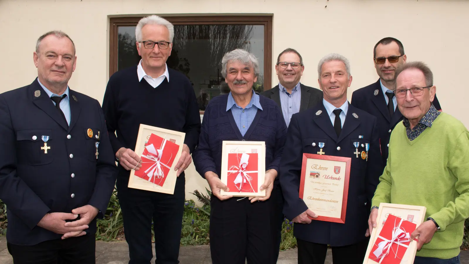 v.l. Fuchs Josef, Spichtinger Xaver, Ruhland Josef, 2. Bgm. Völkl Egbert, Bauer Josef, Schaller Oswald, Bodensteiner Josef.  (Bild: Bauer Johann)