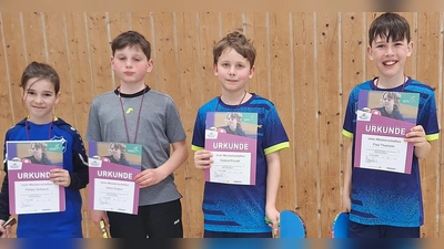 Der erfolgreiche Nachwuchs in der Tischtennissparte des SV Illschwang (von links): Philipp Hollweck, Henri Kolacz, Gabriel Pesold und Paul Thumann (Bild: Norbert Weis)