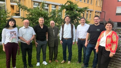 Der neu gewählte Förderverein der Lobkowitz-Realschule Neustadt/WN. (Bild: Martin Neuhaus)