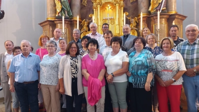 KAB mit Kirchenchor Immenreuth in der Pfarrkirche St. Georg. (Bild: Lothar Porst)