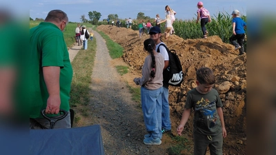 So lustig, heiter und fröhlich soll es in der neuen Jugendgruppe des OWV-Zweigvereins Floß und Umgebung „Die Woidkraxler“ künftig unter der Leitung von Thomas Buchner zugehen. (Bild: Fred Lehner)