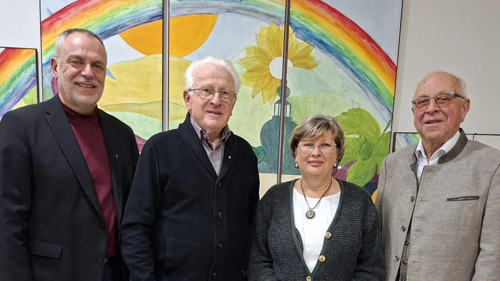 Neues Mitglied der KAB ist Helmut Erlbacher. Im Bild mit Präses Josef Irlbacher (links) und den Vorsitzenden Manfred Baldauf und Hildegard Zimmer-Sperl (von rechts). (Bild: Josef Sperl)