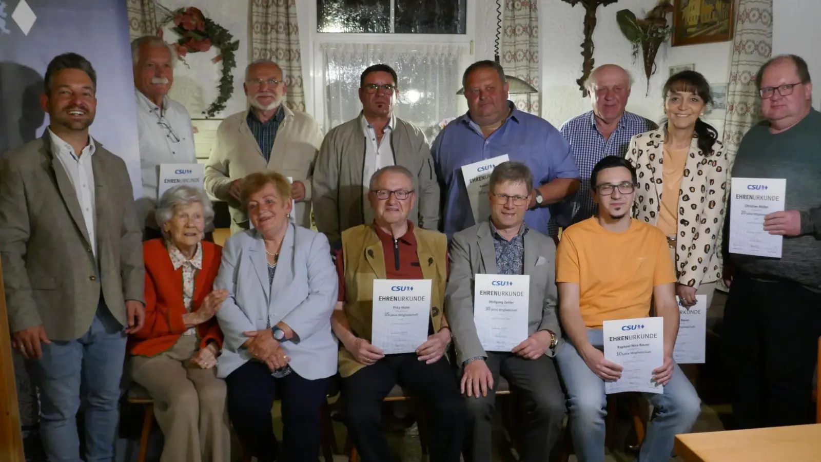 Die Jubilare bei der CSU Jahreshauptversammlung 2025.  (Bild: Evi Dutz)