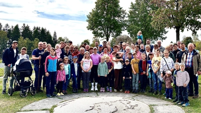Wandergruppe der Siedlergemeinschaft Wildenau. (Bild: Carolin Renner)