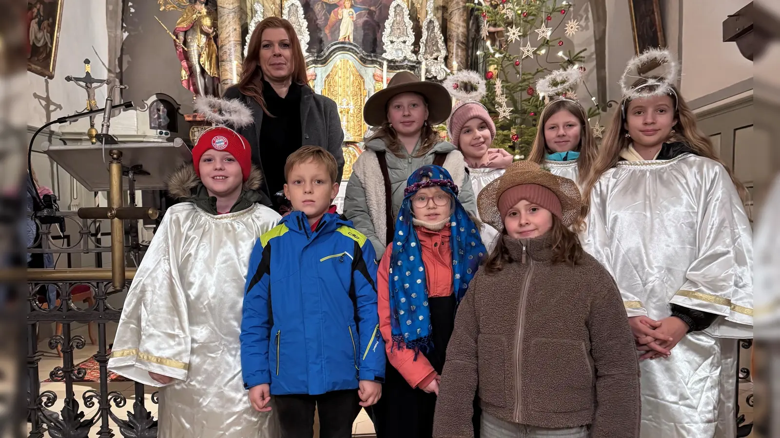 Krippenspiel mit den Kindern aus der Pfarrei St. Georg. Leitung Sabine Wittmann. (Bild: Nicole Schusser-Schindler)