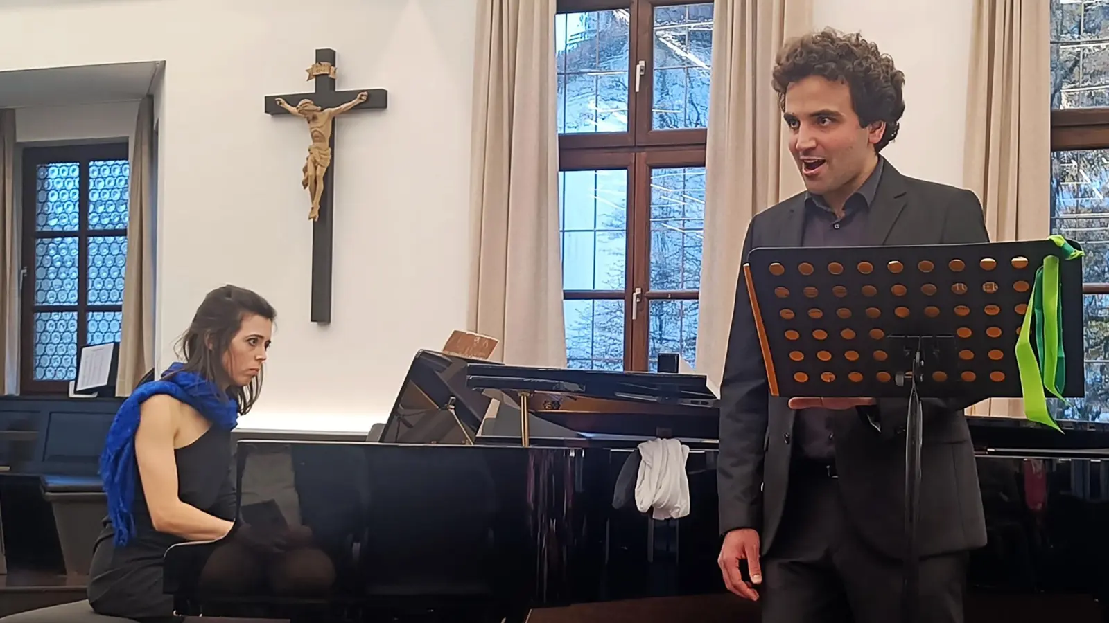 Laura Verdejo Romero am Flügel und Adnan Barami mit eindrucksvollem Gesang. (Bild: Christiane Zeigler)