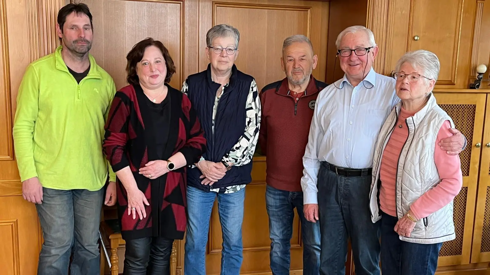 v. l. n. r.: Manfred Neumann, Alexandra Stangl, Christine Mahnke, Theo Kneidl, Anton Gareis, Erika Haas. (Bild: Anton Gareis)