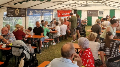 Immer gut besucht waren die drei aufgebauten Festzelte beim Siedlerfest der Siedlergemeinschaft Rehbühl. (Bild: Reinhard Kreuzer)