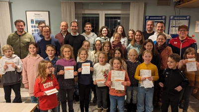 Eine Feier beim SV Diendorf dient der Übergabe der Sportabzeichen aus dem Jahr 2023. (Bild: SV Diendorf/exb)