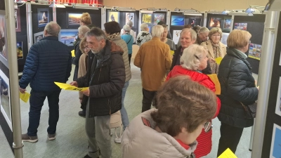 Guten Zuspruch hatte die Ausstellung der Fotofreunde Eschenach/Grafenwöhr im Jugendheim.  (Bild: Klaus Stingl)