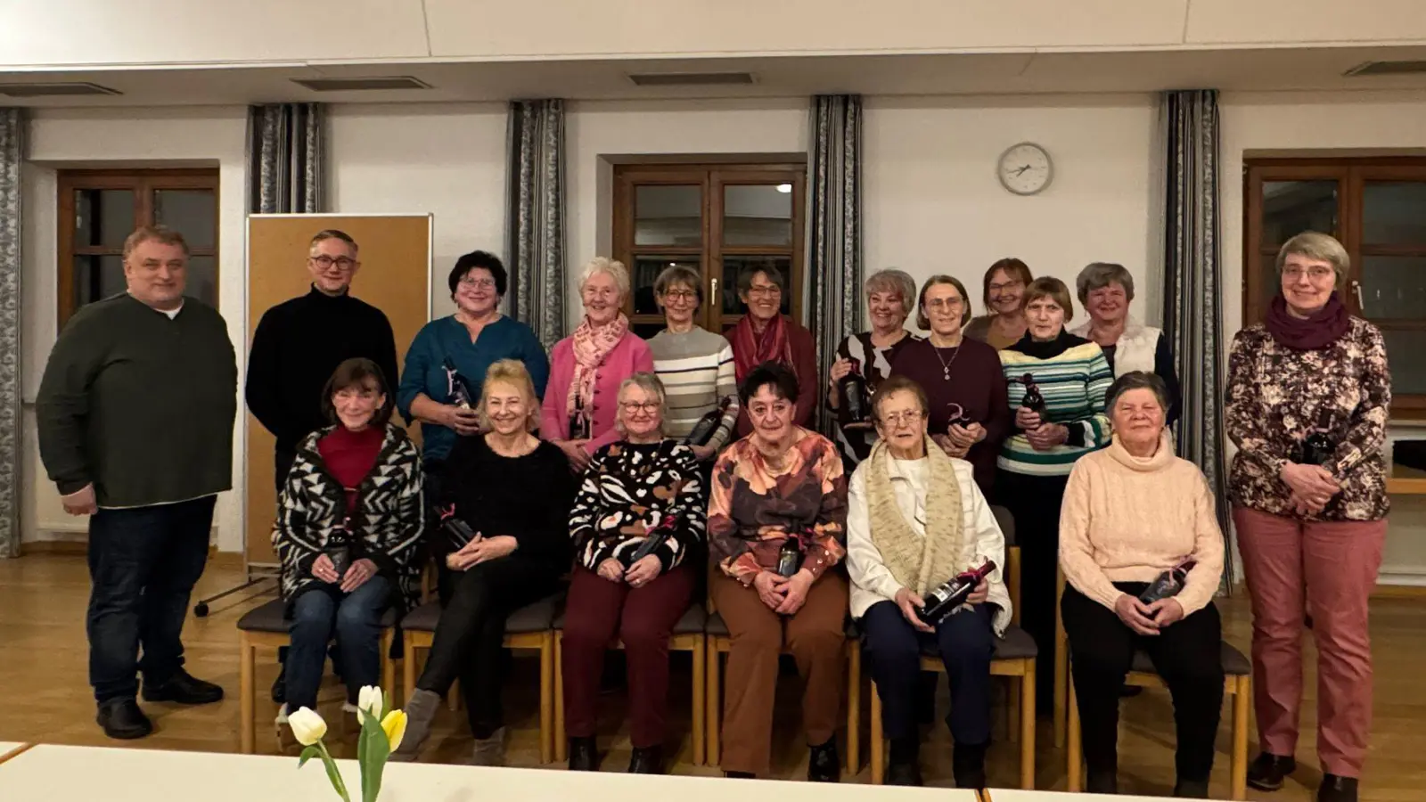 Ehrungen Kirchenreinigungskräfte Pfarrei Waidhaus bei Jahresabschlussfeier. (Bild: Heike Bauriedl)