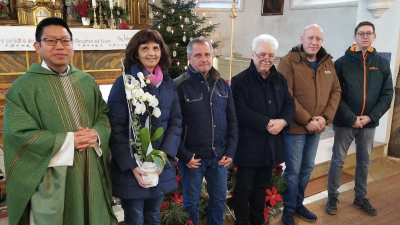 Bild von links: Pater Samuel, Georg Schraml, Rudolf Dotzler, Werner Schmidt, Marco Lindner (Bild: Herbert Ziegler)