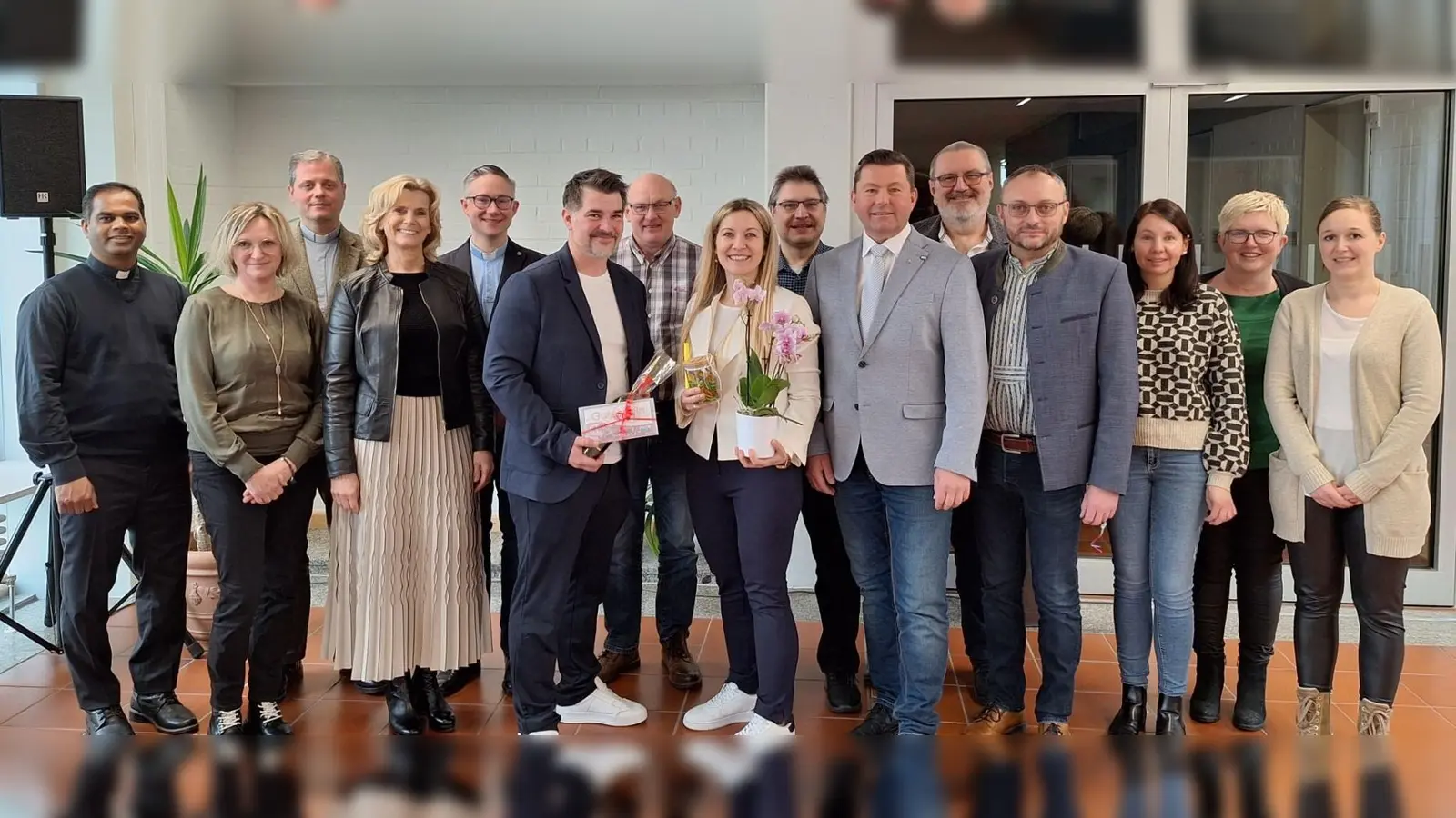 Groß war die Gratulantenschar bei der Einführung der neuen Konrektorin Kerstin Krämder-Höreth (Bild: Gerhard Steiner )