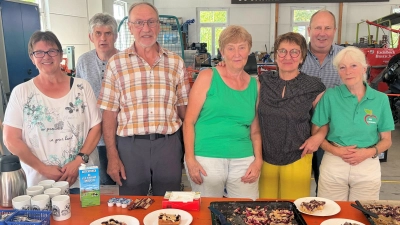 OGV Ransbach übernahm die MIttagsverpflegung, Dieter Winter (2.v.r.) stelle seine Halle zur Verfügung. (Bild: Johann Bauer)