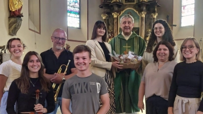 Alle Musiker dankten H.H. Pfarrer Adam Nieciecki für die gute Zusammenarbeit. (Bild: Talina Winter)