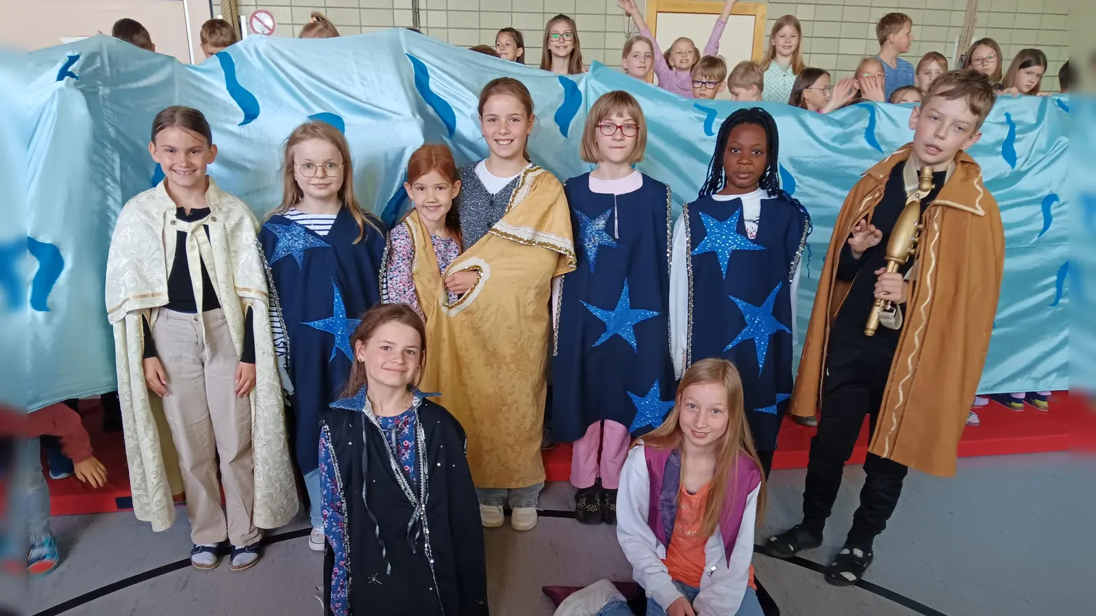 Kindermitmachoper „Zauberflöte für Jüngere” an der Trautwein-Grundschule Moosbach (Bild: Birgit Enders)