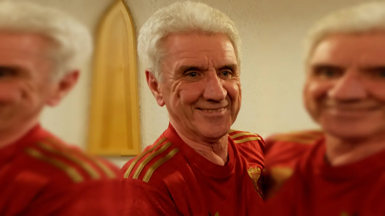 Im The Shirt des FC Bayern München fühlt sich Gerhard Stadler wohl. (Bild: Fred Lehner)