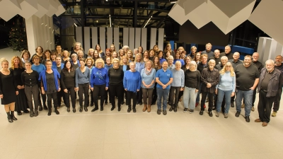 Die Sängerinnen und Sänger von Wellenklang freuen sich auf ihr erstes Konzert. (Bild: Thomas Domogalla)