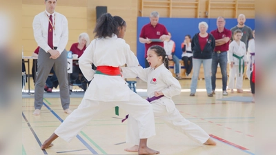 Aylin Boldi in Jiyu-Ippon Kumite (freier Einschrittkampf) (Bild: Franz Herdegen)