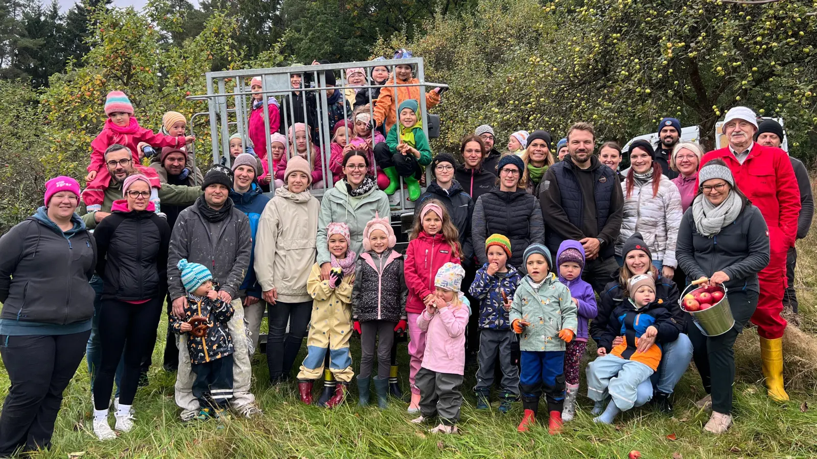 Dr. Günter Gilch (2. v. rechts) (Bild: Lisa Keilhammer)