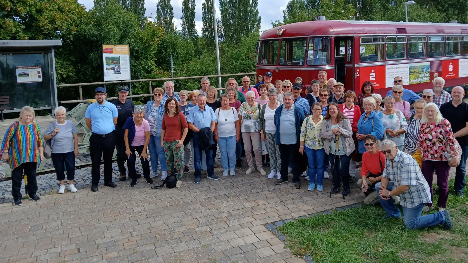 Viel Spaß machte der Reisegruppe der Rosenberger Siedler die Fahrt mit der Mainschleifenbahn. (Bild: Hildegard Geismann)
