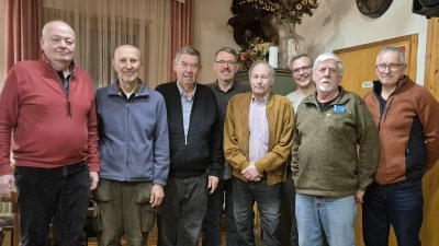 Plate W., Pappenberger H. Wolfrath R., Kneidl D., Weich W. Götz M-, Edenharter M. von links nach Rechts. (Bild: Jennifer König)