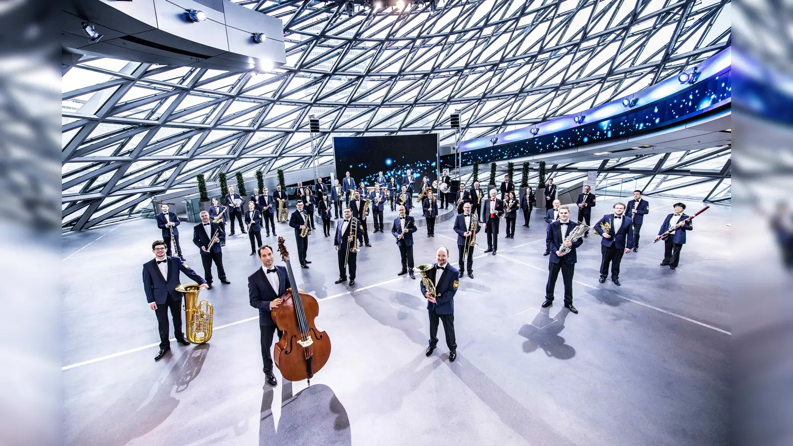 Das Polizeiorchester Bayern spielt in der Oberpfalzhalle Schwandorf ein Benefizkonzert zugunsten des Bruder-Gerhard-Hospizes. (Bild: Tobias Epp)