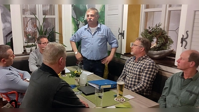 „Premiere“ hatte nun Mario Schwindel: Nach seiner Wahl zum Jagdvorsteher im vergangenen Jahr leitete er jetzt zum ersten Mal die Jahreshauptversammlung. <br><br> (Bild: Gerhard Löckler)