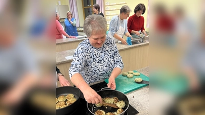Köstliche Rezepte werden zubereitet. (Bild: Sieglinde Norgauer)