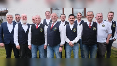 Die neue Vorstandschaft. (Bild: Fred Lehner)