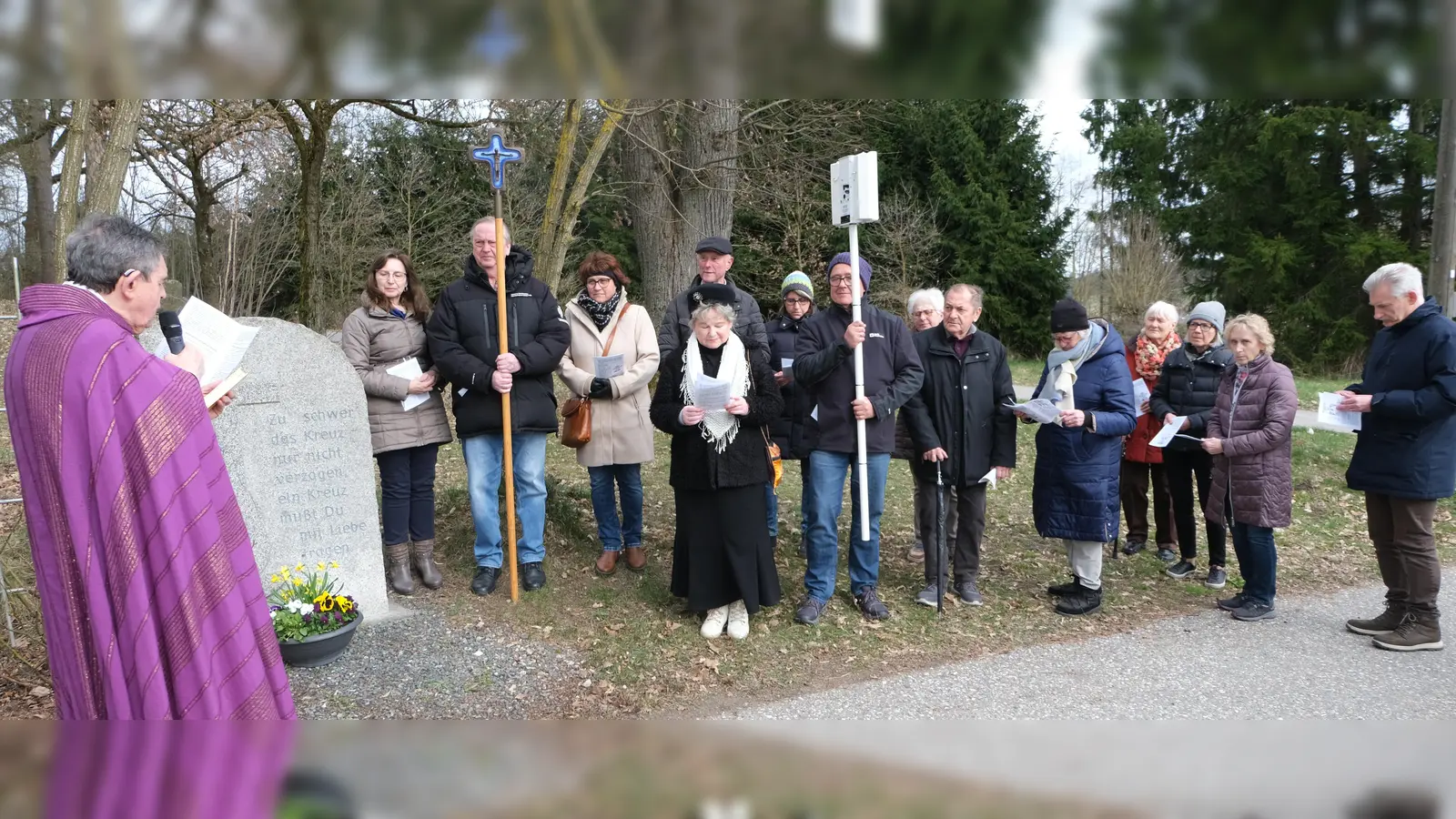 Der Kreuzweg am St. Nikolausberg und der Wallfahrtskirche stand am Palmsonntag im Mittelpunkt. (Bild: Fred Lehner)