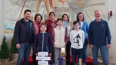 Landvolk - Kreuzweg in der Albersriether Dorfkapelle. (Bild: Monika Zielbauer)