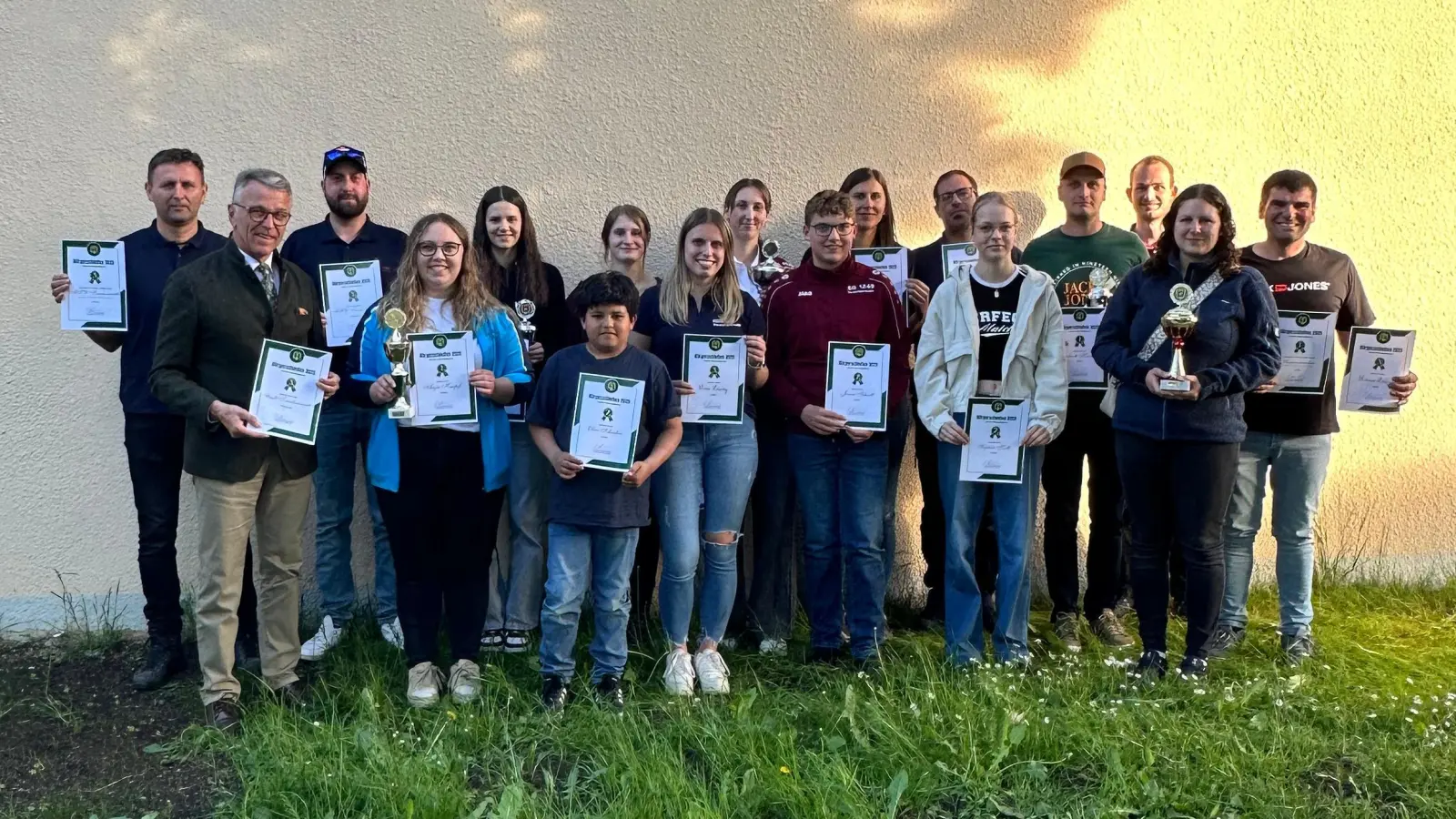 Die Gewinner des diesjährigen Bürgerschießens mit Ersten Bürgermeister Franz Stahl (2.v.l.) (Bild: Lisa Kollarik)