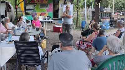 Gelebte Vielfalt, der interkulturelle Garten ist ein lebendiger Ort der Begegnung, des Austauschs und des voneinander Lernens. (Bild: Astrid Knab)
