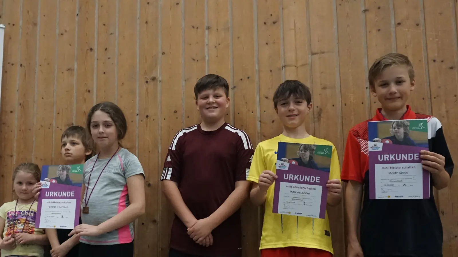 Die Oberviechtacher Teilnehmer mit Moritz Kiendl (rechts).  (Bild: Henry Seifert)