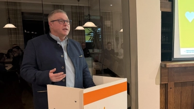 Der UWG-Vorsitzende Helmut Meindl erklärte: „Wir wollen Politik vor Ort gestalten – nah an den Menschen”. (Bild: Helmut Meindl)