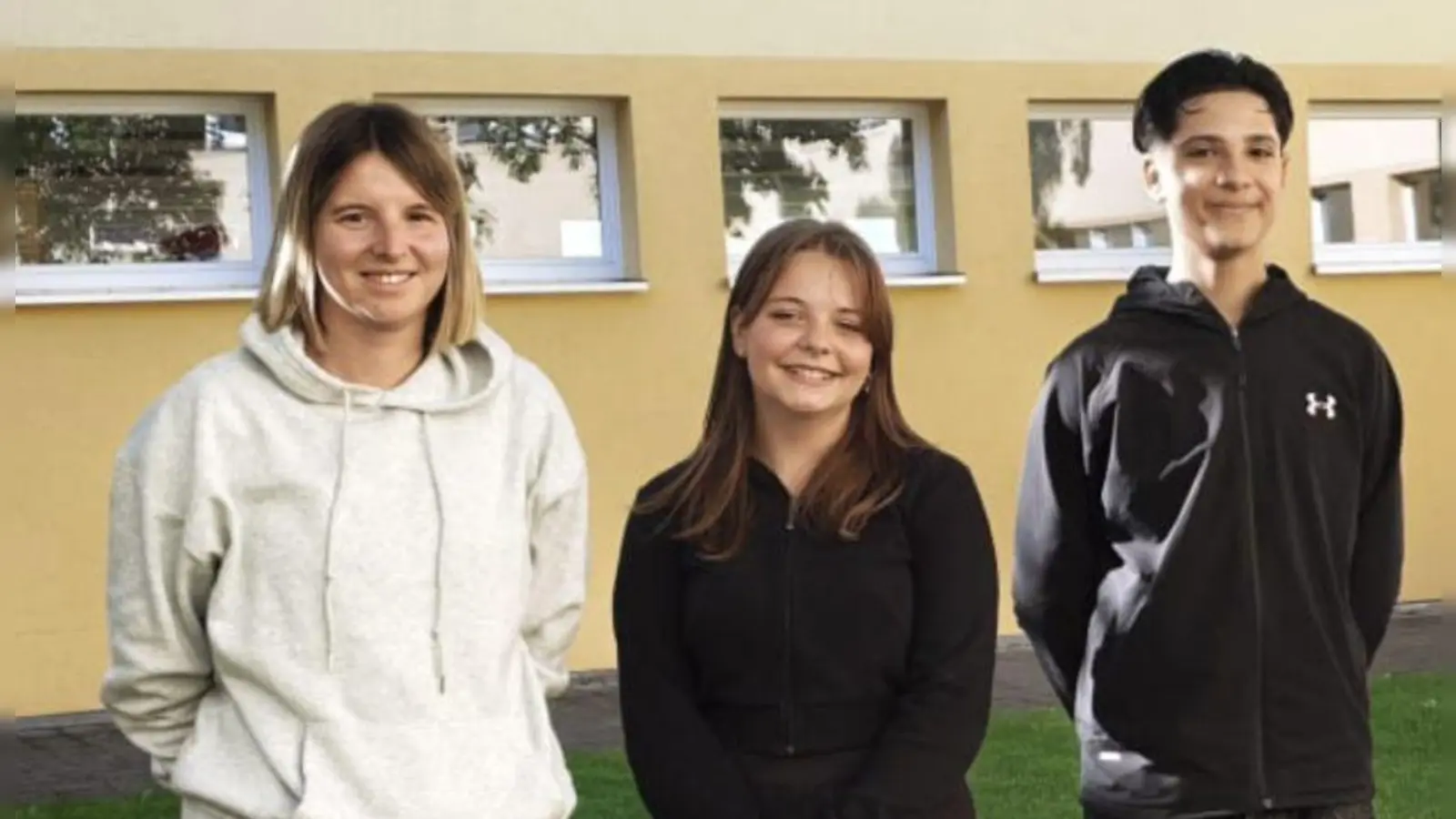 Neue Schülersprecher an der GMS Pressath gemeinsam mit Johanna Seifert. (Bild: Laura Frank)