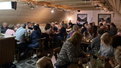 Wundervoll dekoriert und gut besucht. Das 3. Dießfurter Weinfest (Bild: Bastian Schreml)