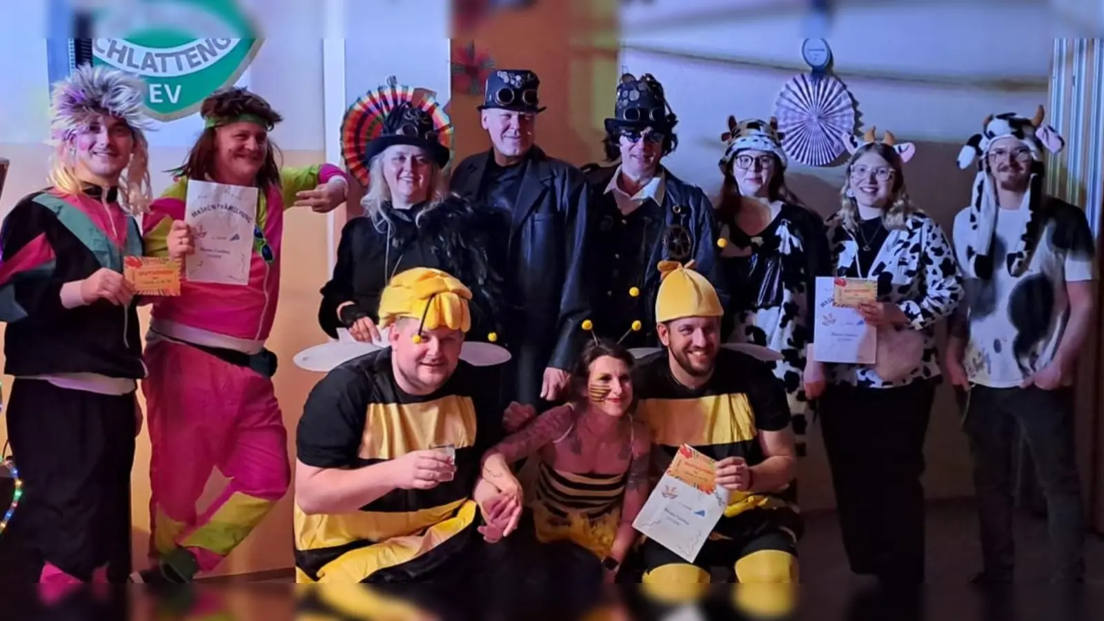 Hier die Gewinner der Maskenprämierung des „Mieznfaschings”. (Bild: Maria Müller)