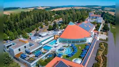 Außenansicht des Sibyllenbads in Bad Neualbenreuth. (Bild: Christina Schmidt (Robotics))