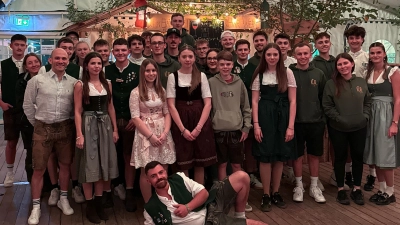 Kirwateam 2025 (Bild: Emilia Bulligan)