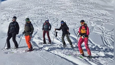 Traumhaftes Wetter und frischer Neuschnee erwartete die Teilnehmer. (Bild: Heinz Siebert)