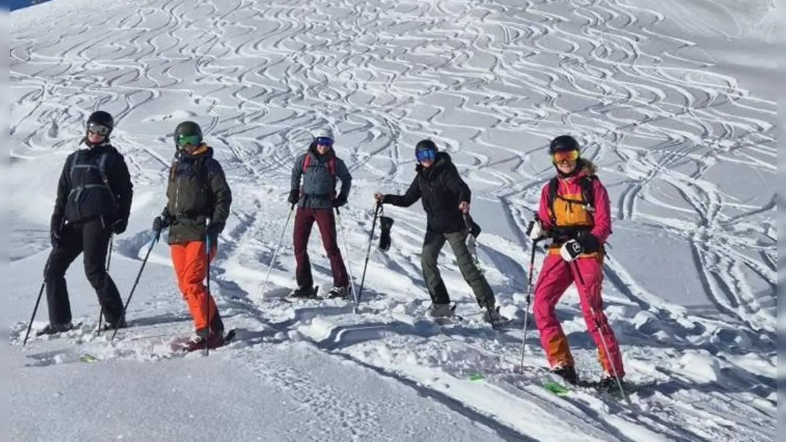 Traumhaftes Wetter und frischer Neuschnee erwartete die Teilnehmer. (Bild: Heinz Siebert)