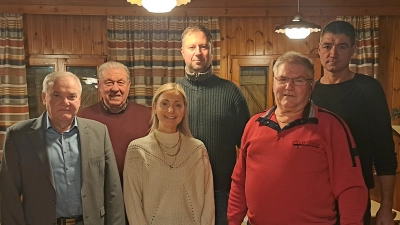 Von links: Günter Kopp, Eberhard Besold, Kathrin Scherle, Michael König, Alfons Scherle und der alte u. neue Vorsitzende Thomas Karger.  (Bild: Arnold Koch)