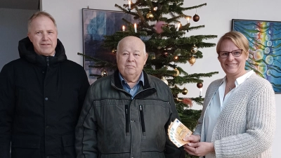Im Bild von rechts nach links: Nina Neumann, Josef Meisl, Markus Siller. (Bild: Markus Siller)