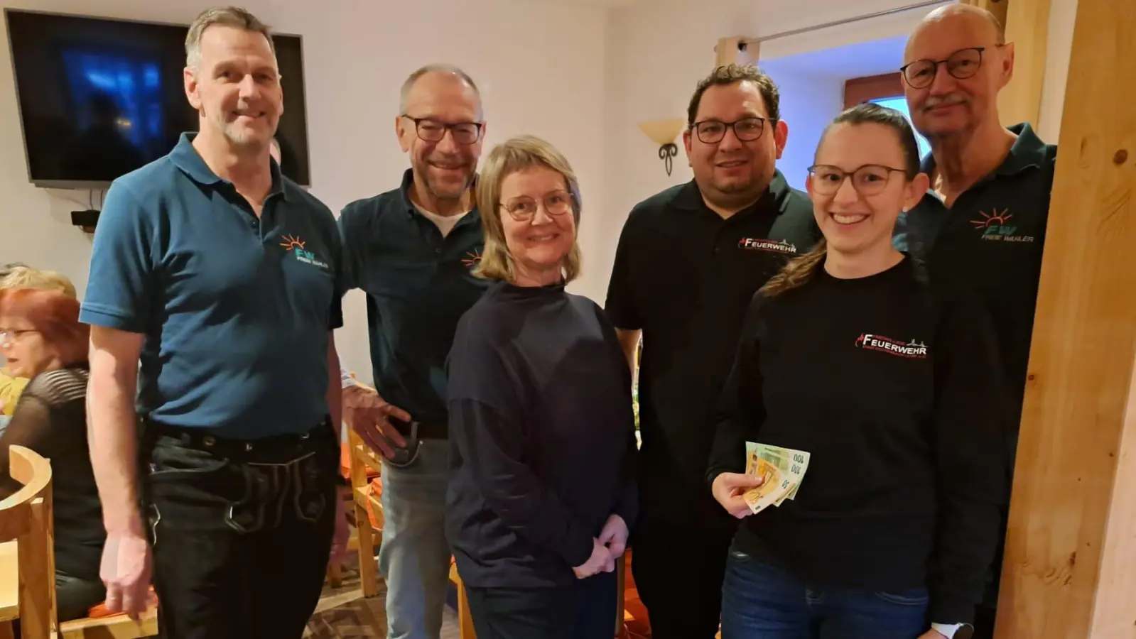 FFW Fabian und Magdalena Gradl mit FW Vorsitzendem Thomas Riedl und den SR Elisabeth Gottsche und Erwin Trassl. (Bild: Karl Lorenz)