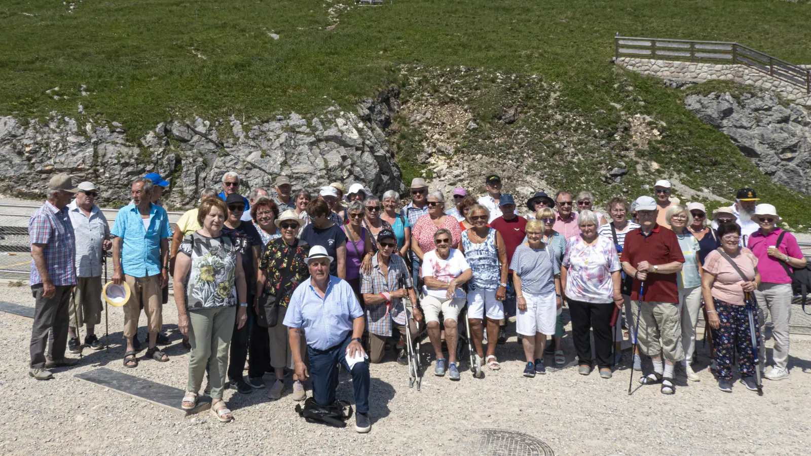 Gruppenfoto auf der Schafbergspitze. (Bild: Gerhard Weber)
