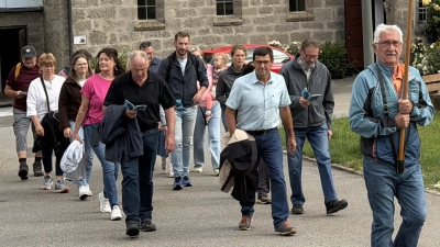 Start der Spielberger Wallfahrt an der Dorfkapelle St. Wendelin in Spielberg. (Bild: Franz Völkl)