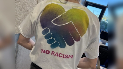 T-Shirt-Gestaltung beim Projekttag der Realschule Kemnath (Bild: Alexander Licha)