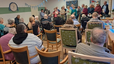 Oktoberfest mit dem Sorghofer Kirchenchor im Haus der Begegnung und Pflege in Schlicht (Bild: Edda Engelhardt)